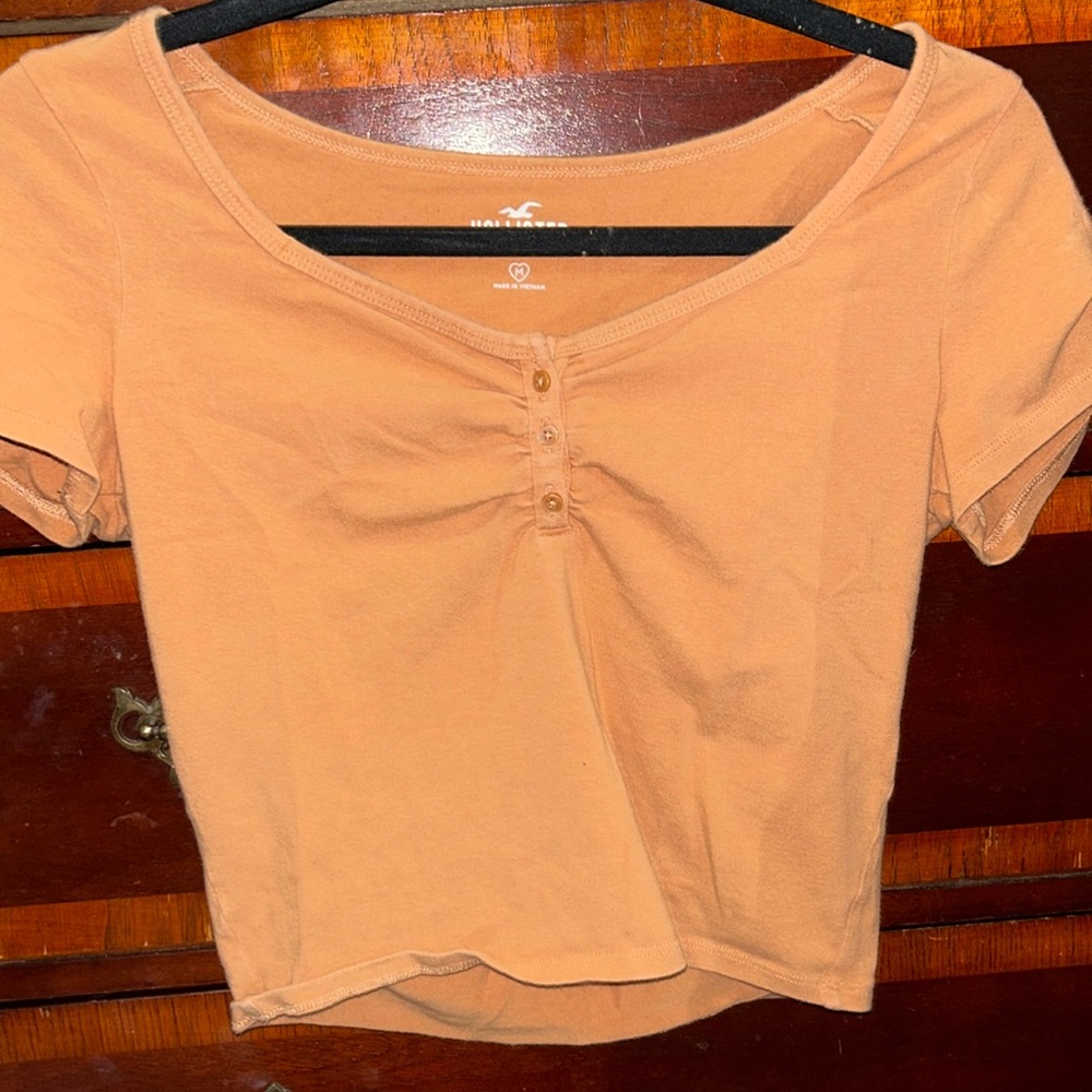 Hollister baby tee
